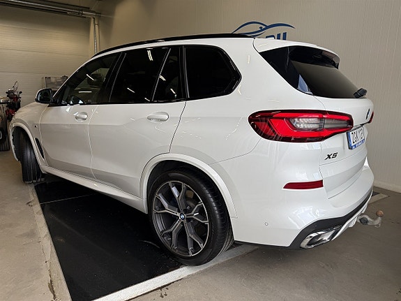BMW X5 3 of 5