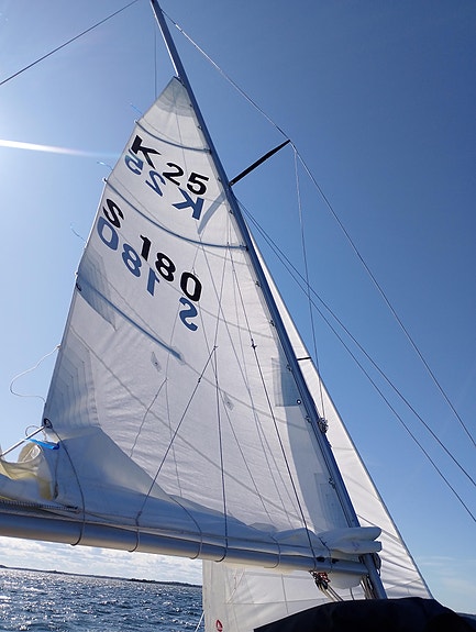 Allegro 27 med NY MOTOR & NYA SEGEL 3 of 7
