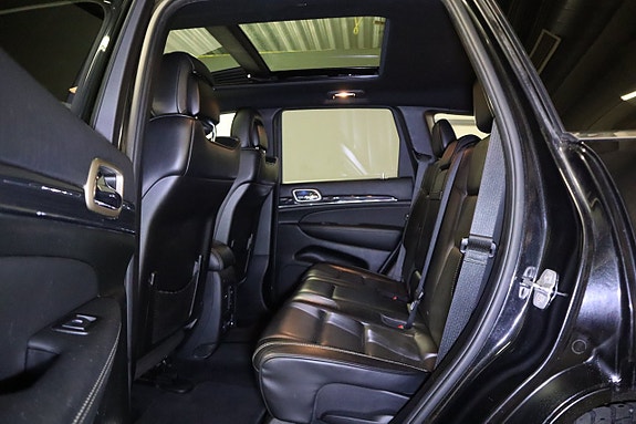Jeep Grand Cherokee 15 of 20