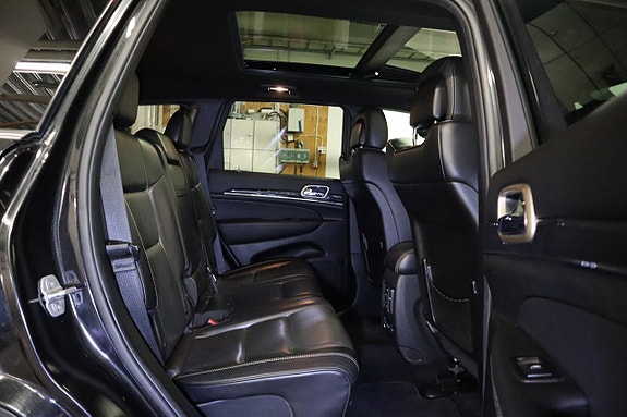 Jeep Grand Cherokee 18 of 20