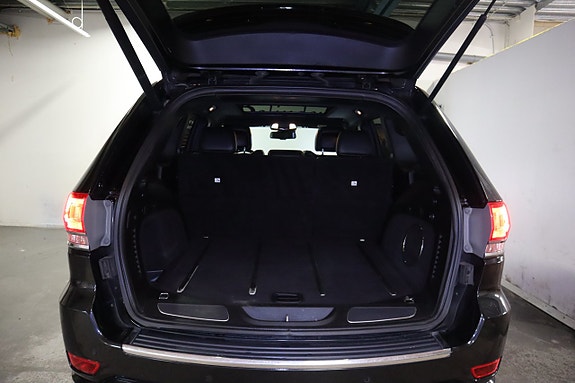 Jeep Grand Cherokee 17 of 20