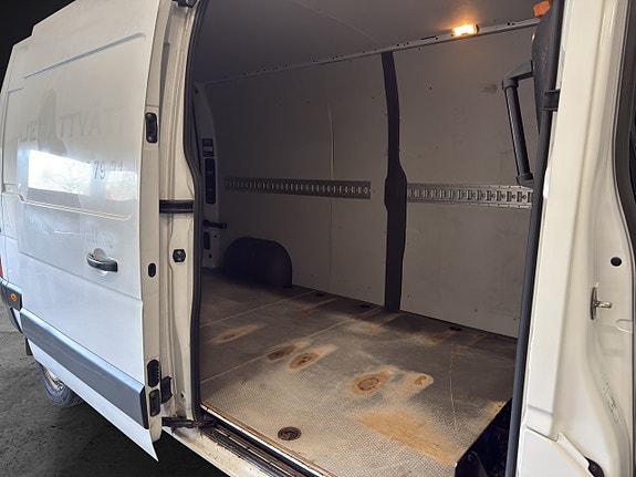 Nissan NV400 12 of 20