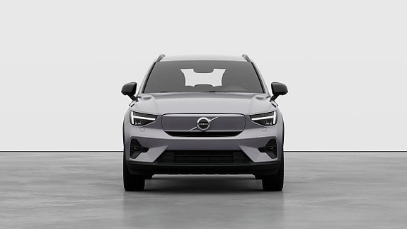 Volvo EX40 2 of 5
