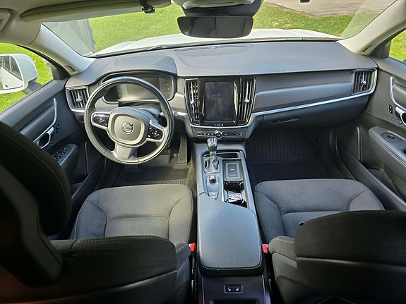 Volvo V90 Cross Country 6 of 9