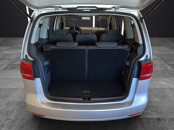 Volkswagen Touran 9 of 30