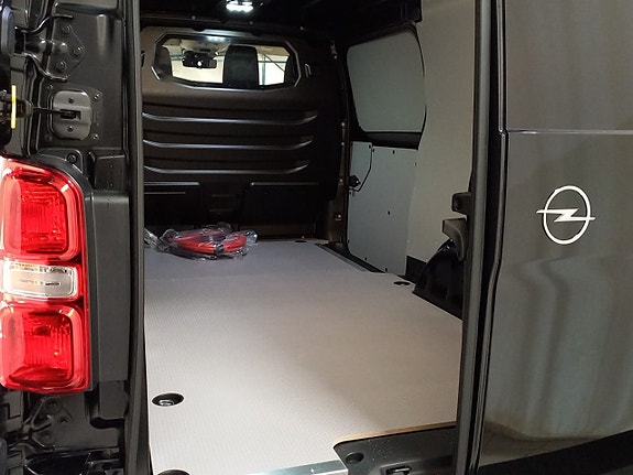 Opel Vivaro-e 7 of 13