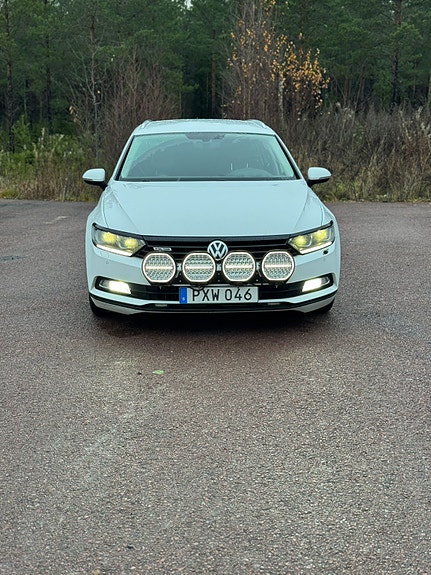 Volkswagen Passat 3 of 5