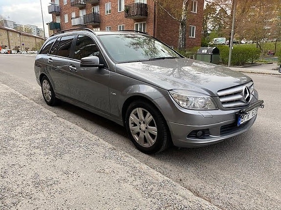 Mercedes-Benz C180 8 of 21