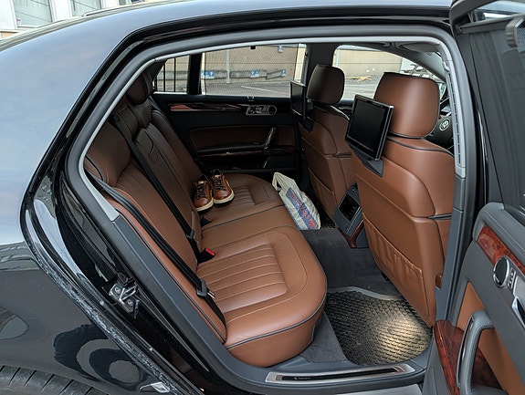 Volkswagen Phaeton 11 of 17