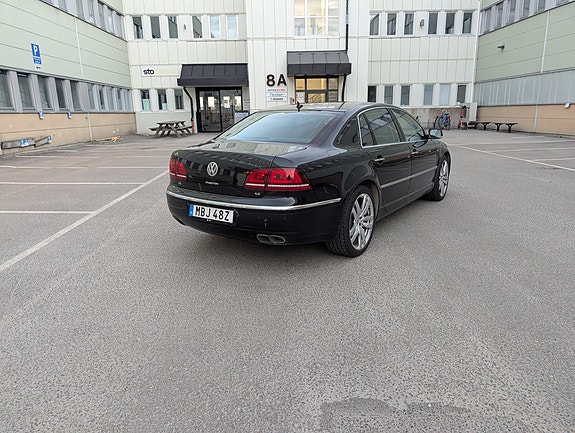 Volkswagen Phaeton 6 of 17