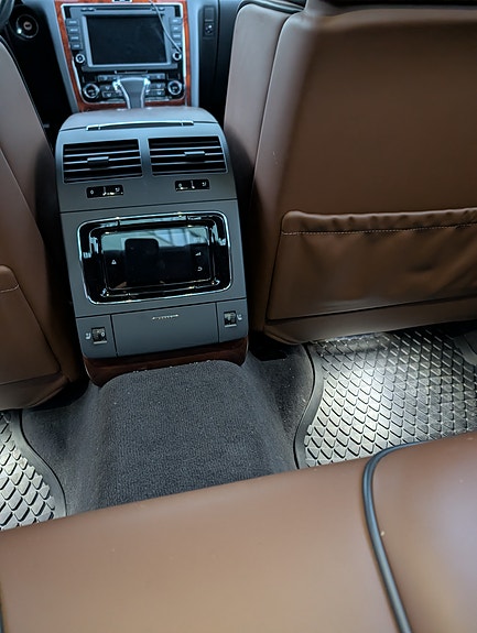 Volkswagen Phaeton 16 of 17