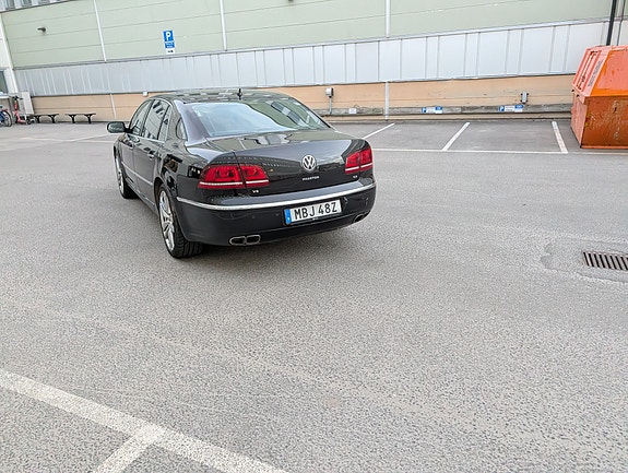 Volkswagen Phaeton 5 of 17