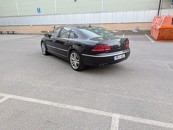 Volkswagen Phaeton 4 of 17