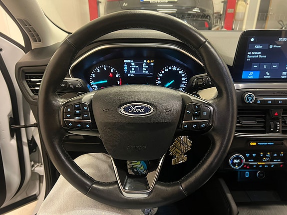 Ford Focus 2 of 5