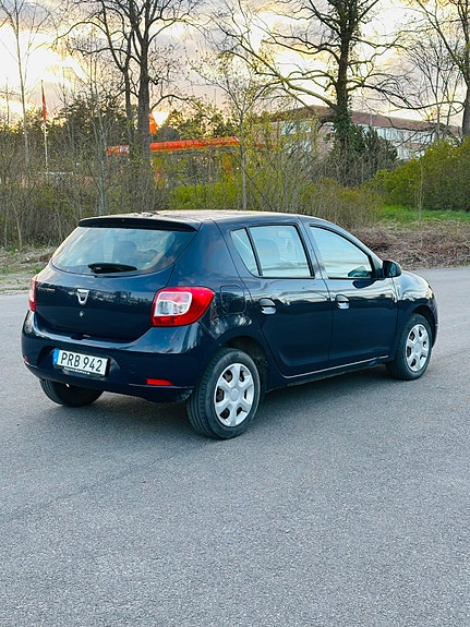 Dacia Sandero 4 of 5