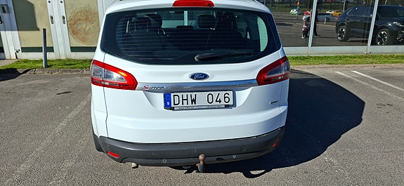 Ford S-MAX 4 of 5