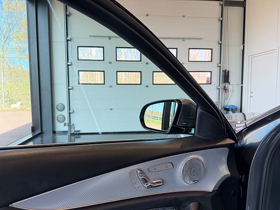 Mercedes-Benz E220 d 6 of 10