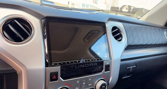 Toyota Tundra 5 of 5