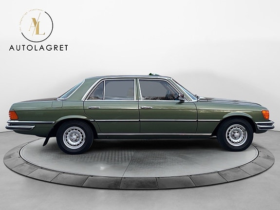 Mercedes-Benz 280 SE 6 of 13