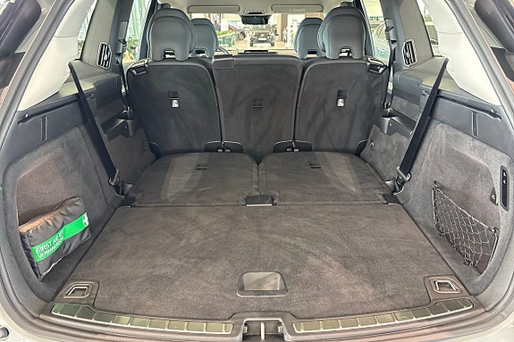 Volvo EX90 13 of 30