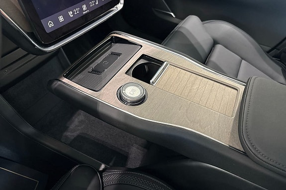 Volvo EX90 26 of 30