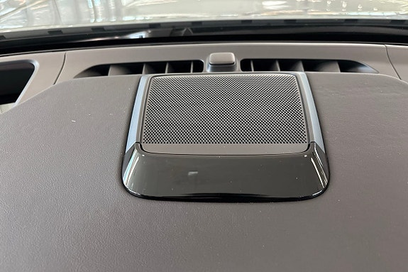 Volvo EX90 24 of 30
