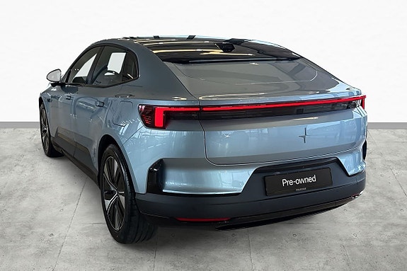 Polestar 4 7 of 30
