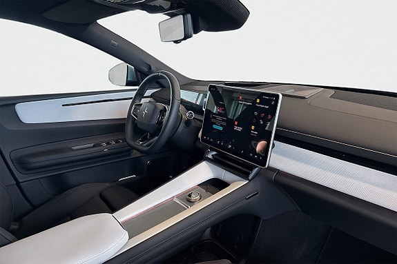 Polestar 4 13 of 30