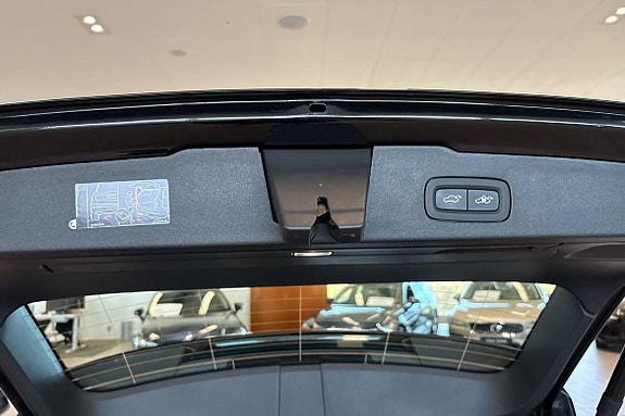 Volvo V60 14 of 30