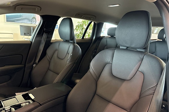 Volvo V60 17 of 30