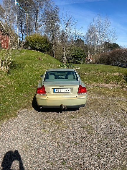 Volvo S60 2 of 7
