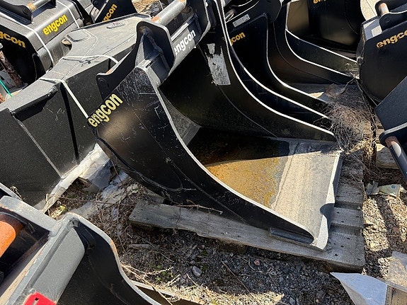 Engcon DB11 700mm S50 400lit ny!!