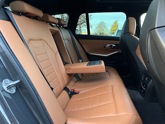 BMW M340d 19 of 28