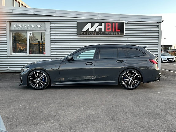 BMW M340d 2 of 28