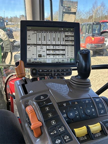 John Deere 6130R TRAKTOR FR.LYFT PTO 5 of 6