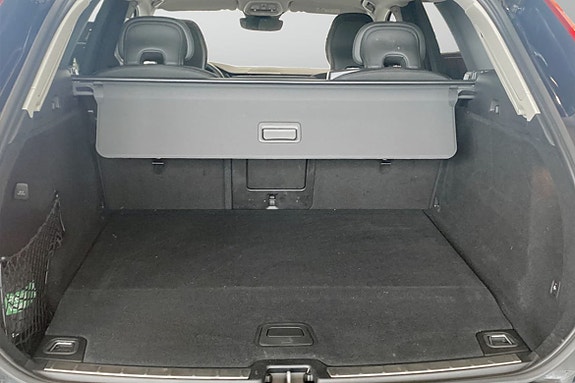 Volvo XC60 11 of 16