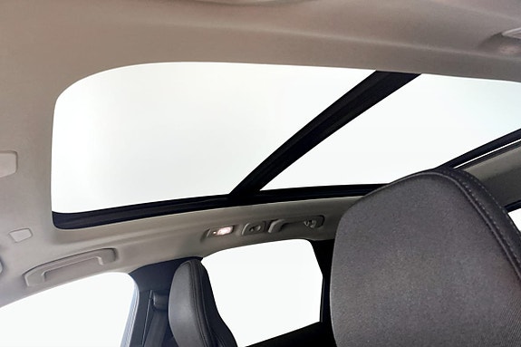 Volvo XC60 14 of 16