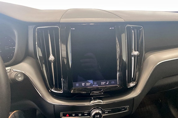 Volvo XC60 7 of 16