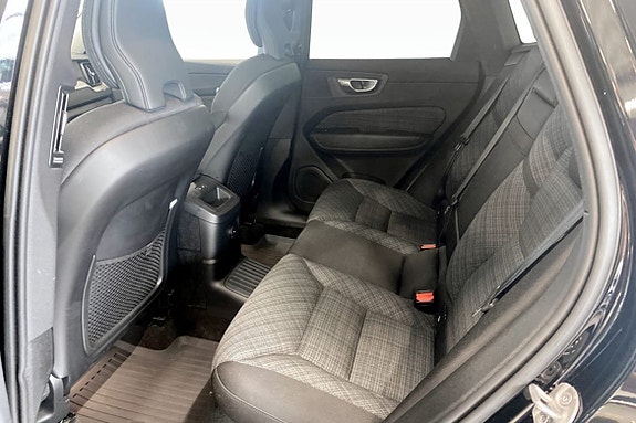 Volvo XC60 9 of 16