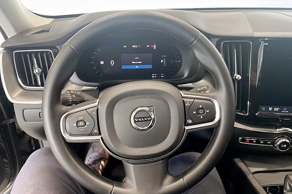 Volvo XC60 8 of 16