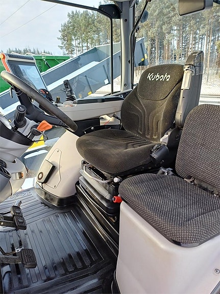 Kubota M7 171 7 of 9