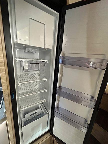 Knaus VAN TI PLUS 650 MEG Platinum Selection 4X4 AUTOMAT – ALDE - OFFROAD-PAKET - 165 HK - Långbäddar 22 of 30