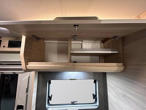 Knaus VAN TI PLUS 650 MEG Platinum Selection 4X4 AUTOMAT – ALDE - OFFROAD-PAKET - 165 HK - Långbäddar 20 of 30