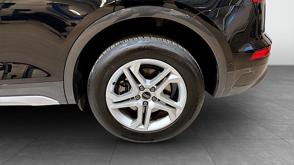 Audi Q5 6 of 23