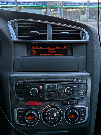 Citroen C4 17 of 22