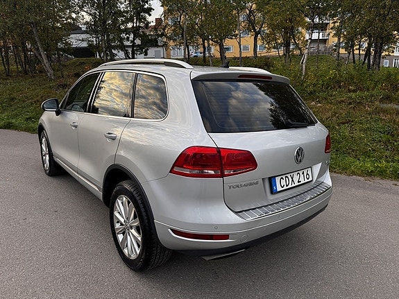 Volkswagen Touareg 9 of 14