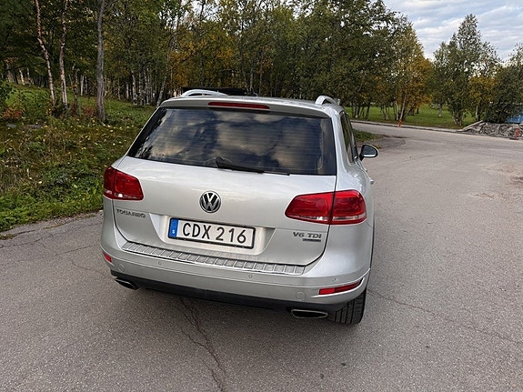 Volkswagen Touareg 4 of 14