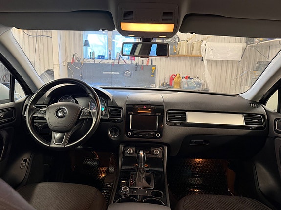 Volkswagen Touareg 14 of 14