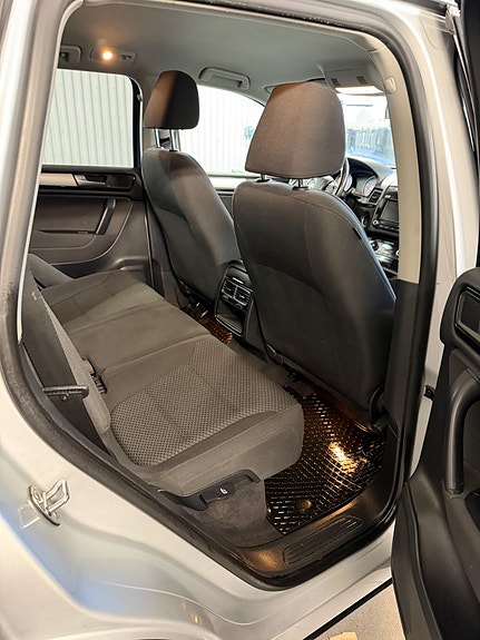 Volkswagen Touareg 12 of 14