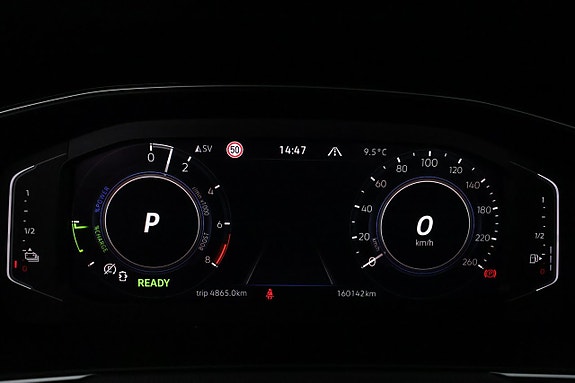 Volkswagen Passat 16 of 25